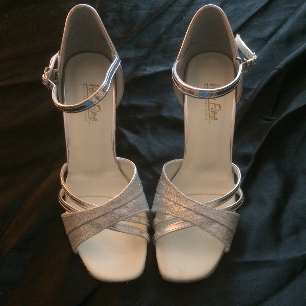 🌟 Silver dance heels w/ suede soles Donating 10/1